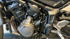 Triumph Trident (20MY)